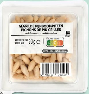 Pignons de pin grillés
